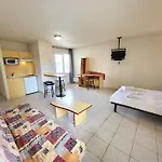 Columba - Meubles Sud 4*