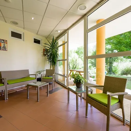 Hotel apartamentowy Columba - Meubles Sud