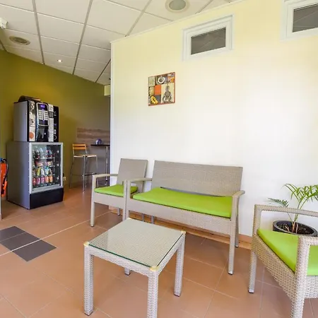 Hotel apartamentowy Columba - Meubles Sud 4*