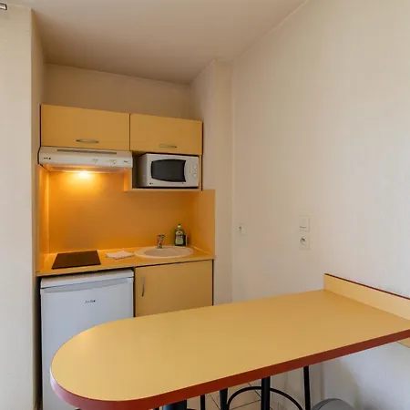 Columba - Meubles Sud 4*