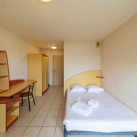 Hotel apartamentowy Columba - Meubles Sud 4*