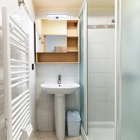 Columba - Meubles Sud 4* Ажен