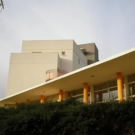 Columba - Meubles Sud 4*