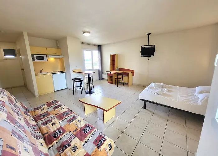 Columba - Meubles Sud 4*